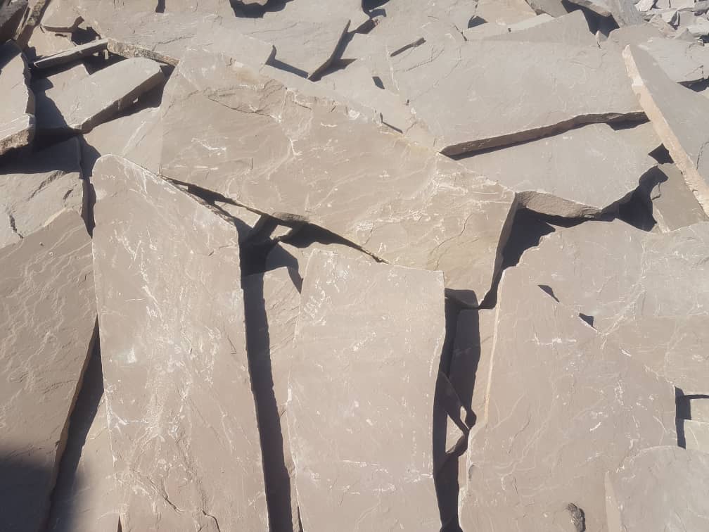سنگ قرمز دماوند