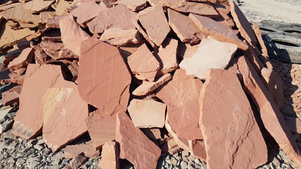سنگ ورقه ای مشهد قرمز هر متر مربع 85 هزار تومان